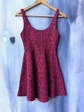 Love Culture Pink Rose Jacquard Skater Dress Small